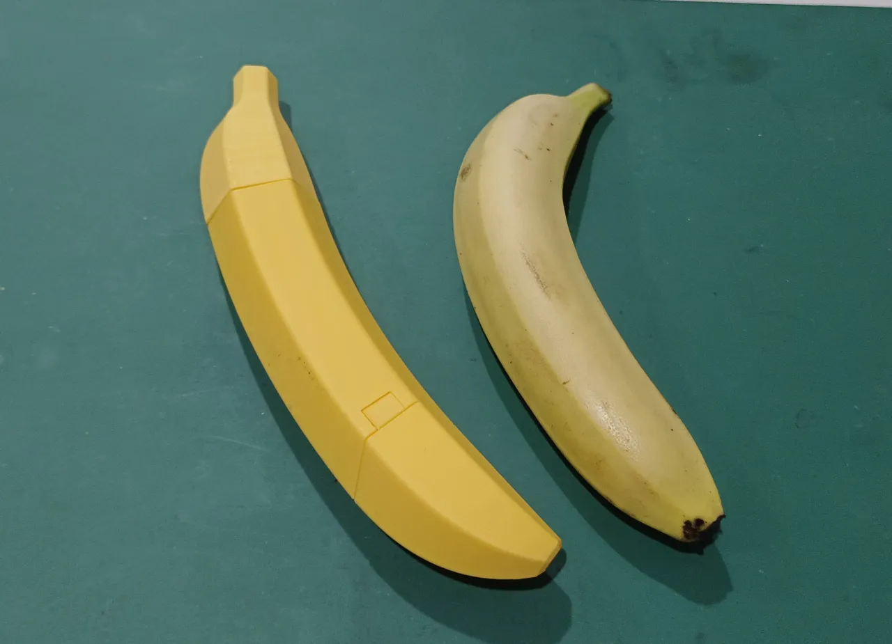 Nanakatana V2 – Twist-to-Open Banana Katana view 4
