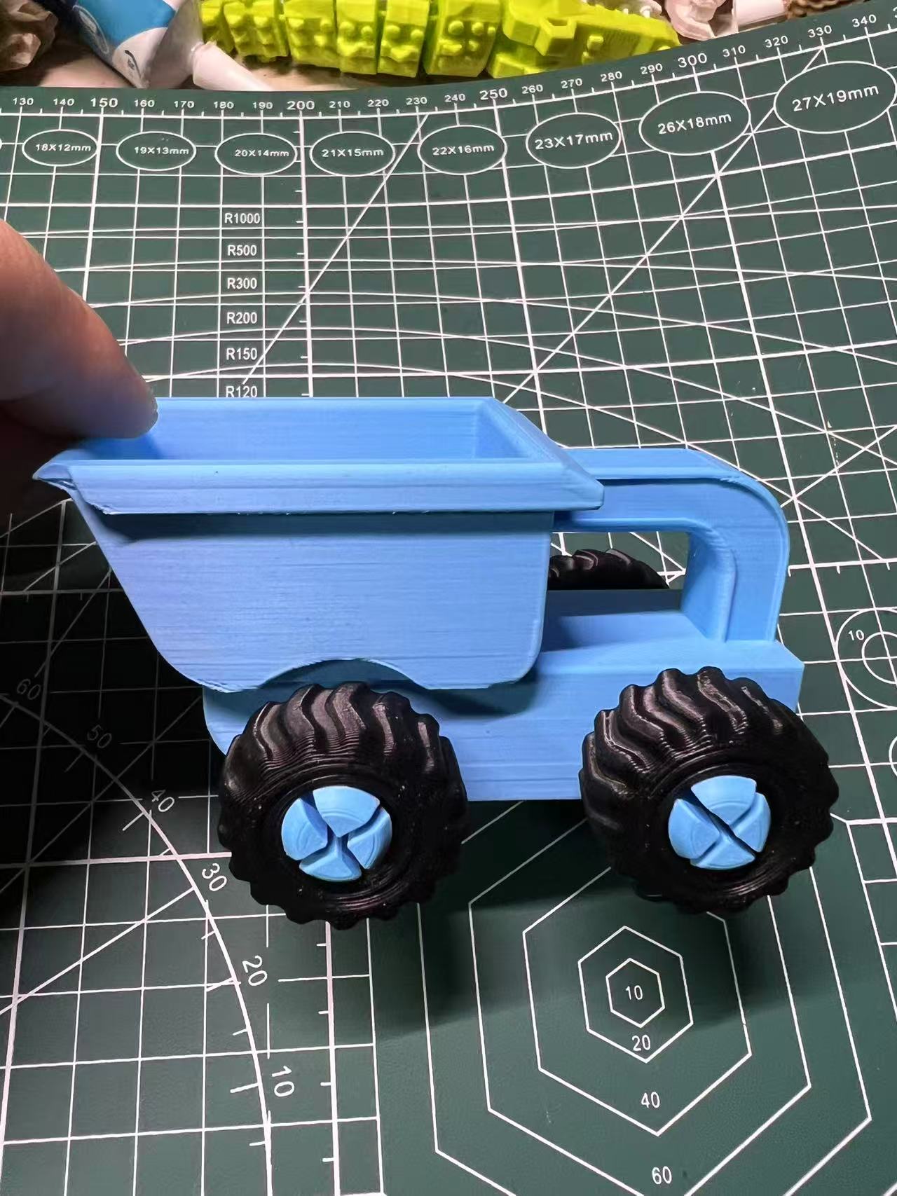 Miniatura 2 do modelo 3D 沙滩工程车——萌娃的梦中情车