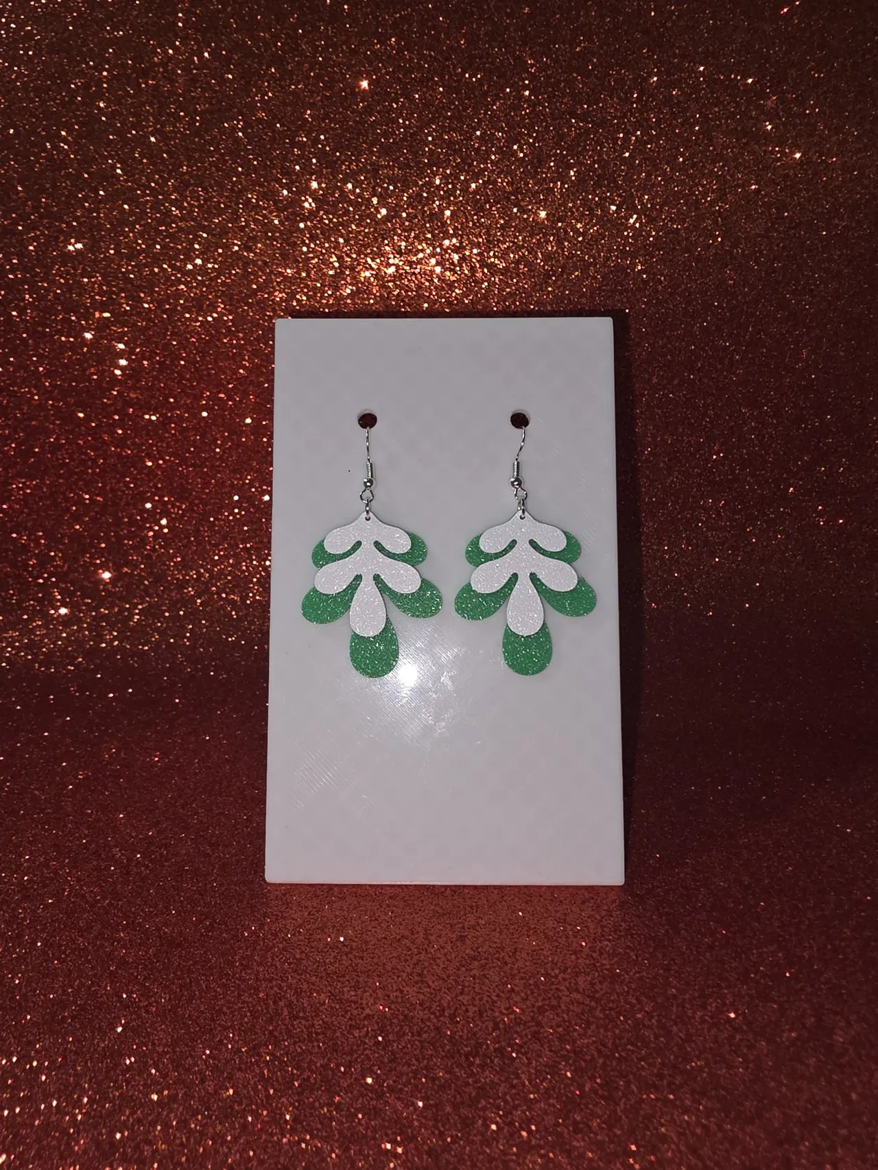 Elegant leaves earrings view 2