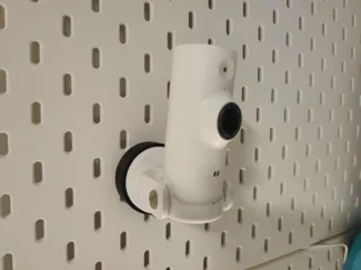 Befestigung Dlink DCS-8000LHV2 auf IKEA Skadis