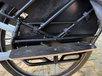 Cube Longtail Footrest Riser