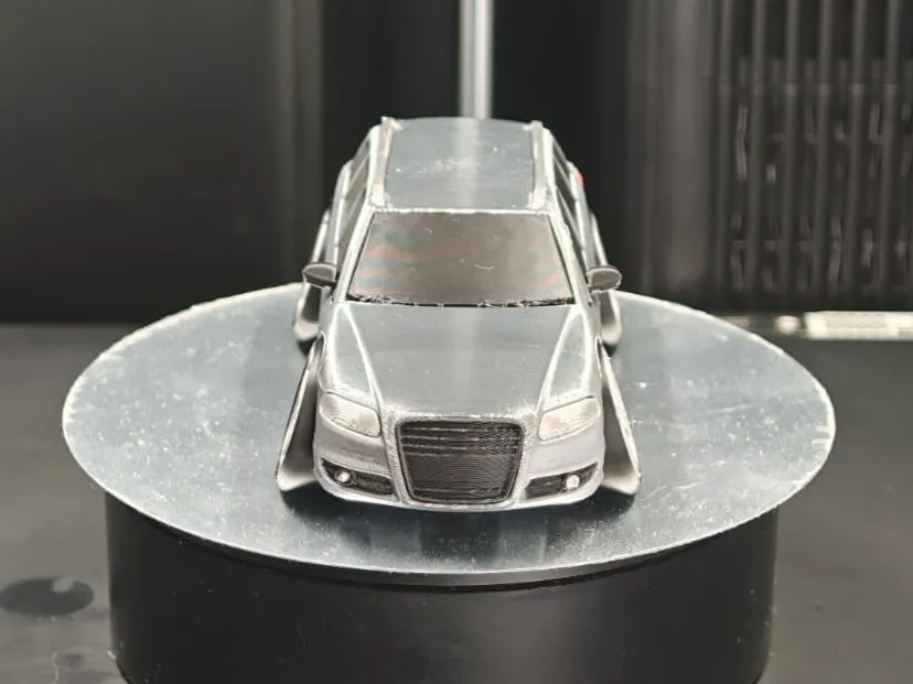 Audi A6 C6 Avant 2004 view 4