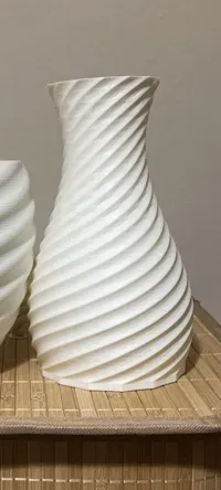 Vase sculpté en spirale DURU — photo 2
