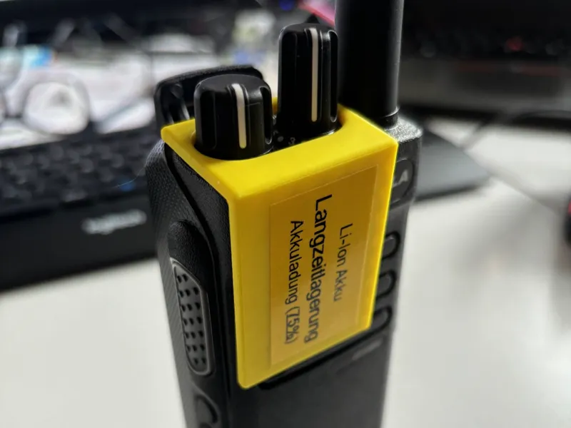 Motorola DMR Hinweisschild