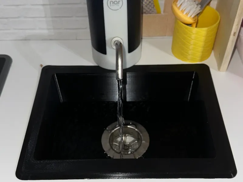 Spielküche_Waschbecken mit Abfluss 
