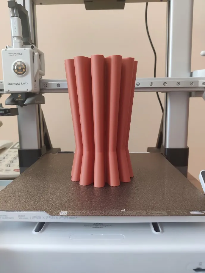 "Vegas" - Minimalist Ribbed Vase view 2