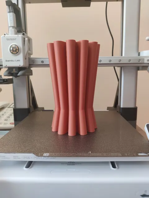 "Vegas" - Minimalist Ribbed Vase view 2