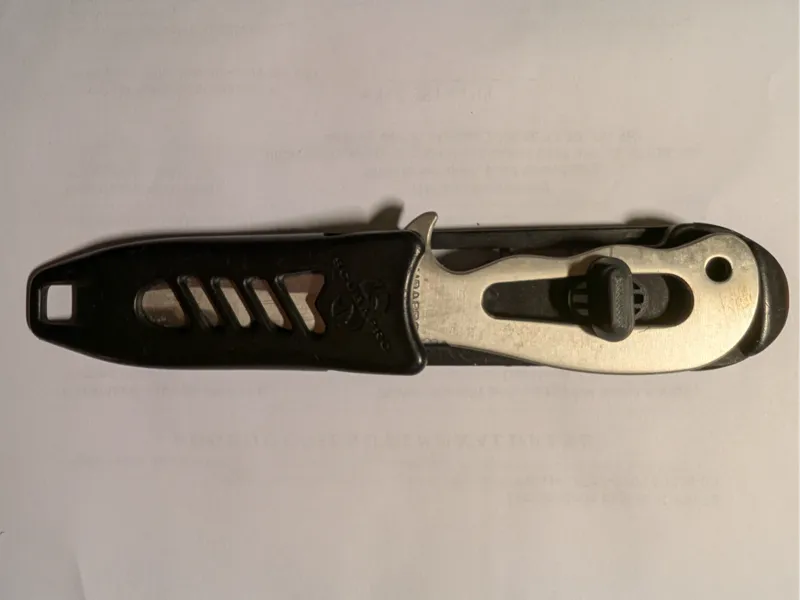Replacement retainer/lock for ScubaPro dive knife
