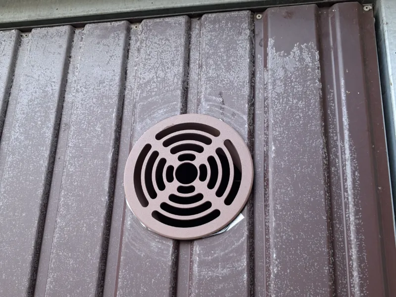 Garage ventilation grille