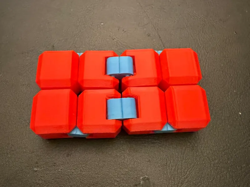 Infinity fidget cube TPU with PLA connectors