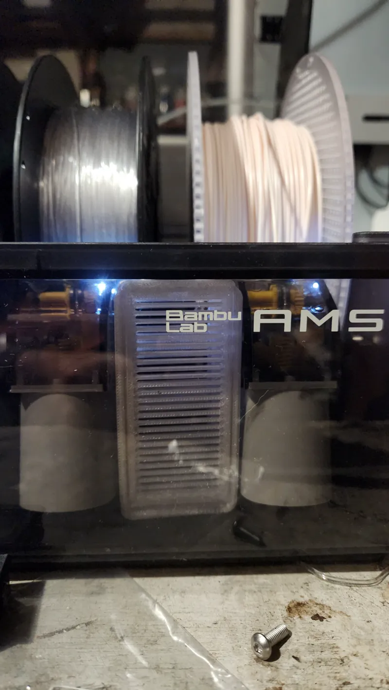 No need to remove spool Silica gel box for AMS 