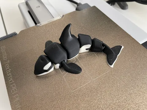 Articulated Orca (singlecolor and multicolor) view 2