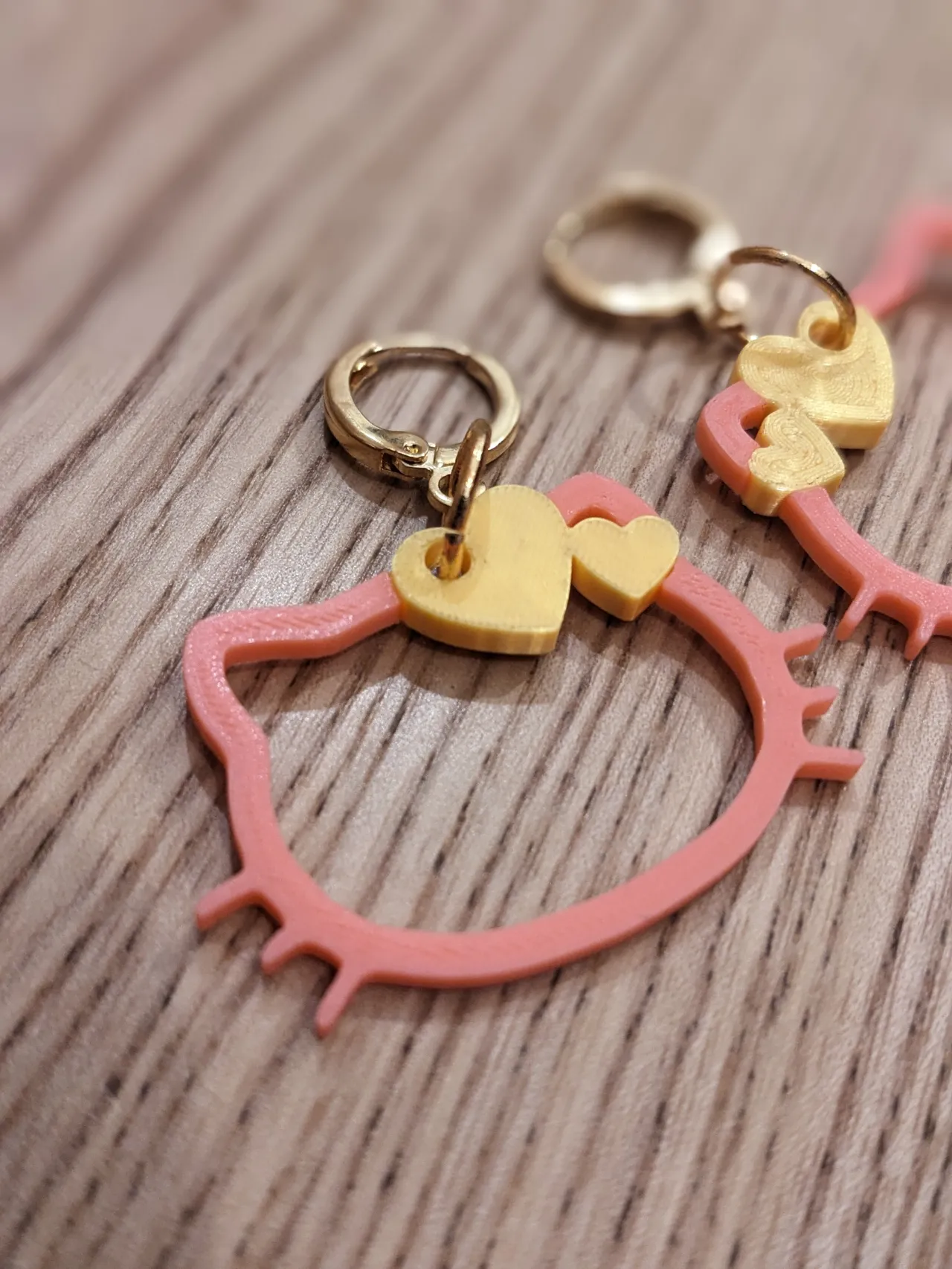 Boucles d’oreilles – Silhouette Hello Kitty view 2