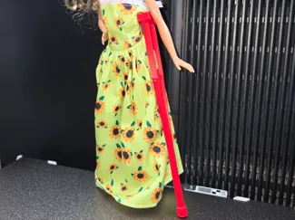 Barbie Crutches 