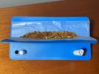 Rolling table for cigarette / joints