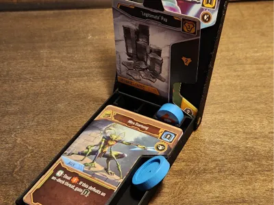 Unstopable Board Game - Folding Core Deck Holder
