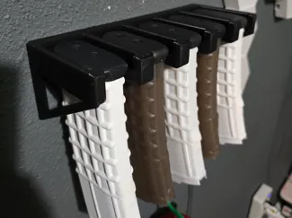 Steyr AUG Magazine Wall mount 