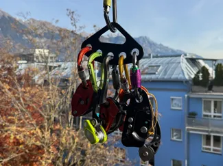 Climbing gear organizer