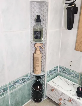 Vertical organiser for corners