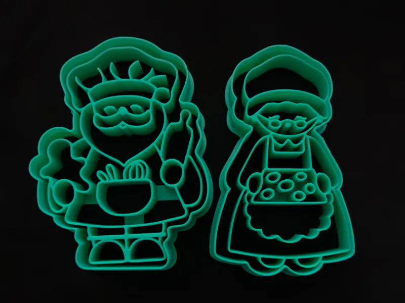 Santa & Mrs. Claus Baking Cookie Cutter & Stamp