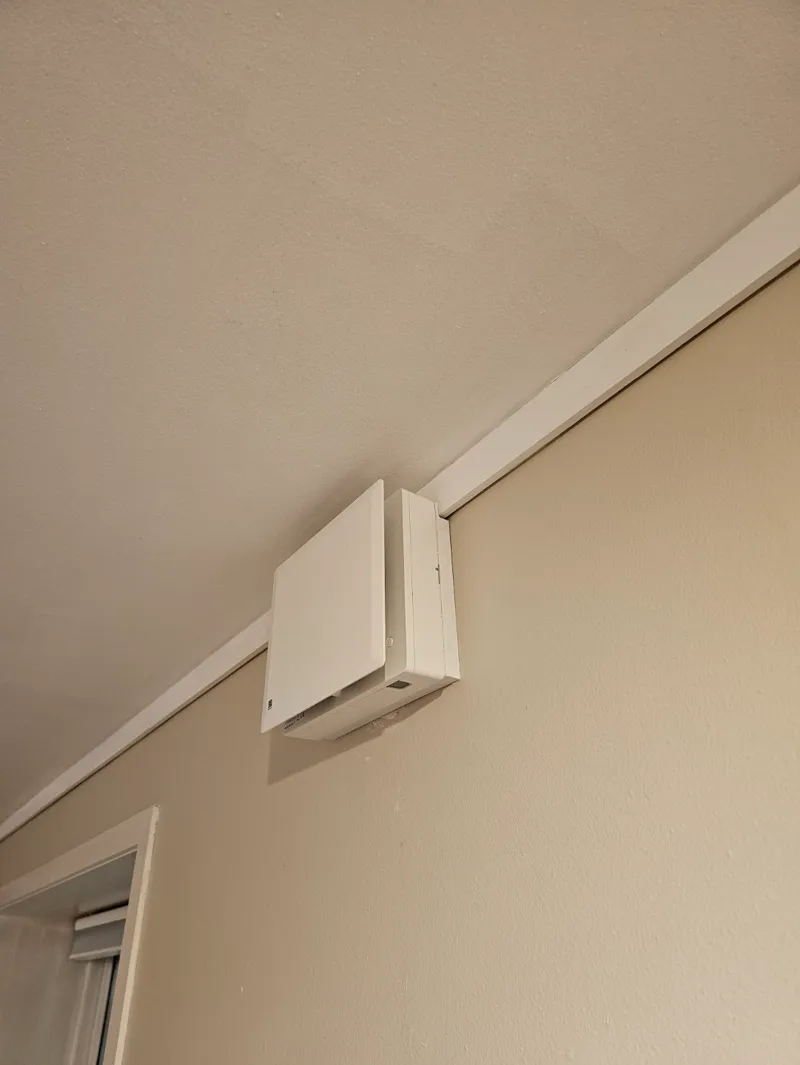 Flexit Muto 100 spacer for flush fitment on wall molding