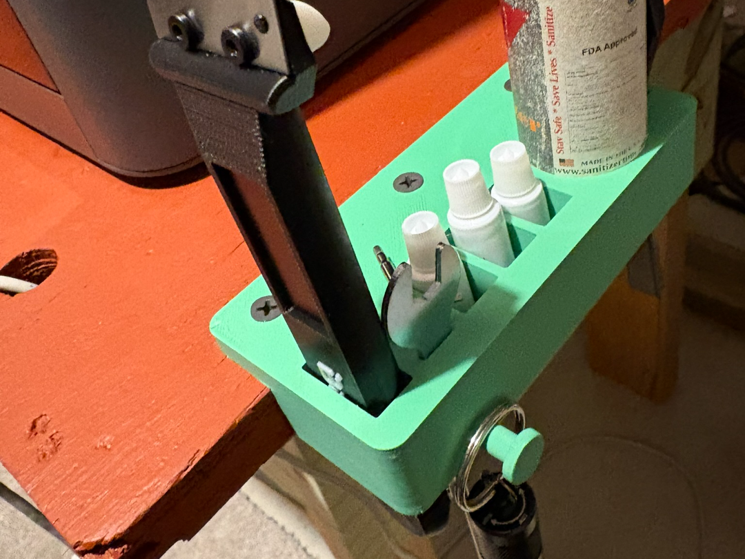 X2D bench-mount tool holder