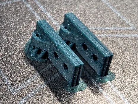 Mitered Metal Frame Adjustable Hanger