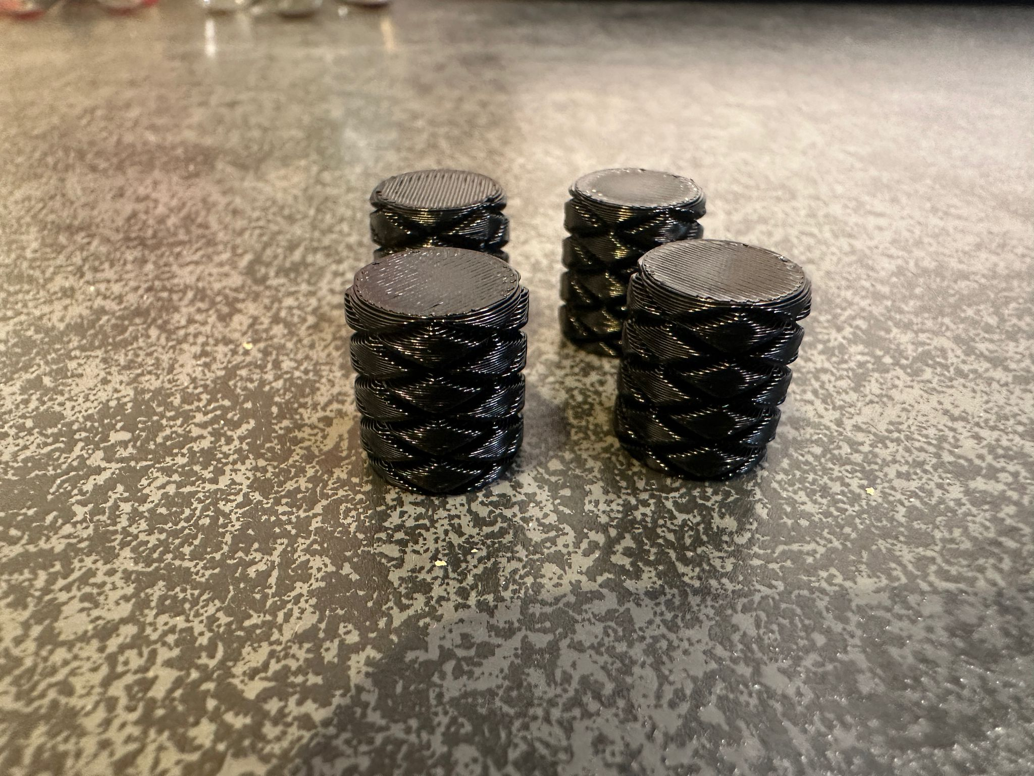 Miniatura 3 do modelo 3D Threaded Tire Valve Cap