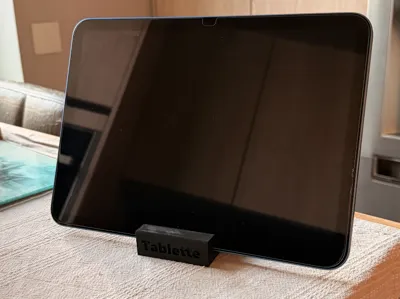 Reversible phone & tablet stand