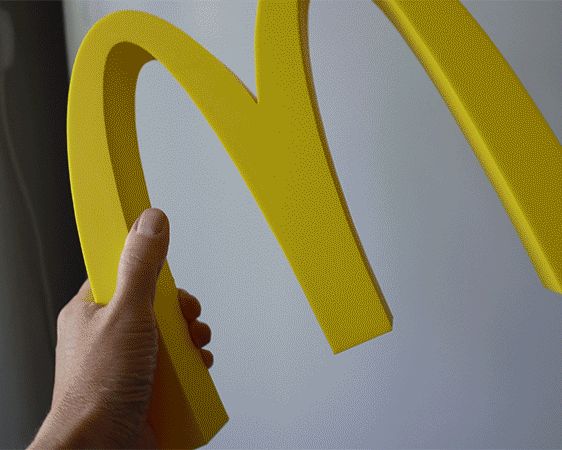 Letter M (Mcdonalds) Two plates. No support