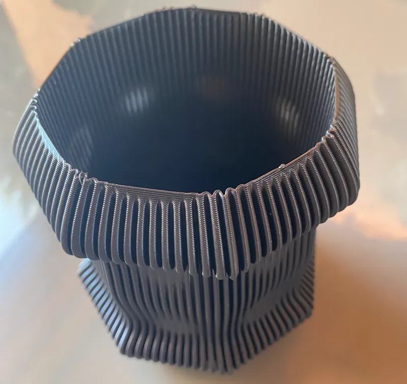 OctoFinVase
