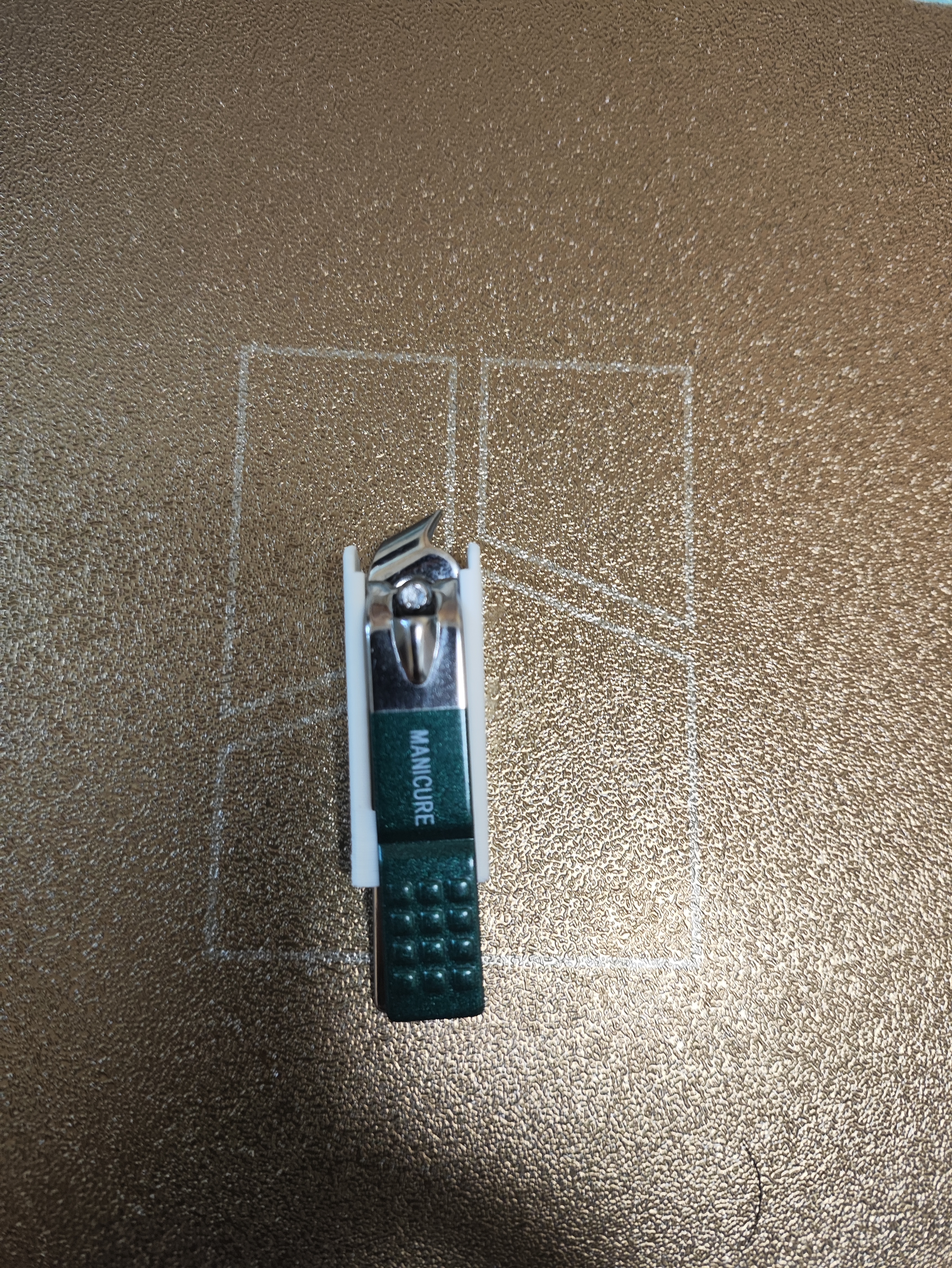 Miniatura 3 do modelo 3D 指甲刀防飞溅、自动收纳甲屑保护套