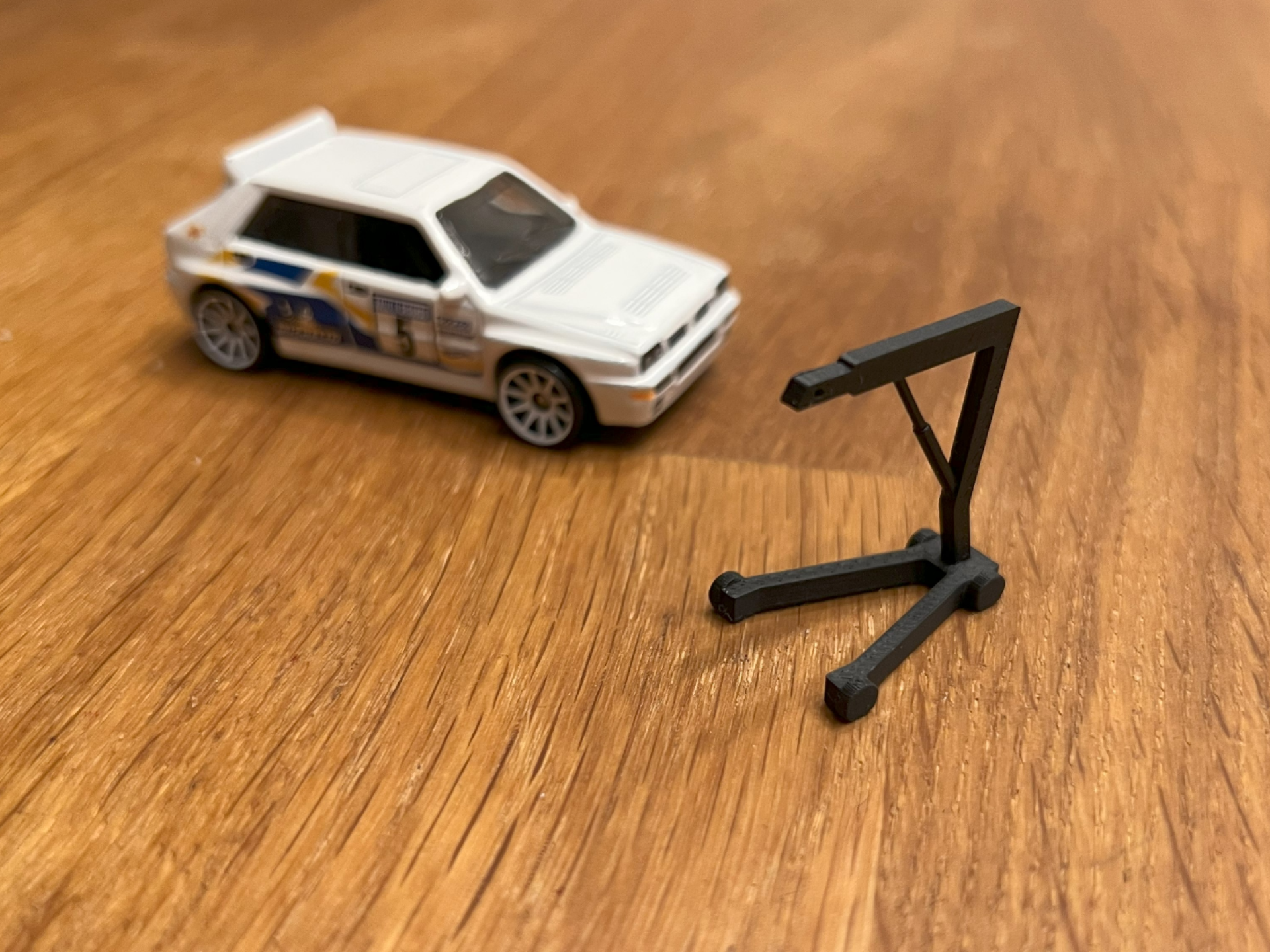 engine crane garage 1/64 scale for diorama tools