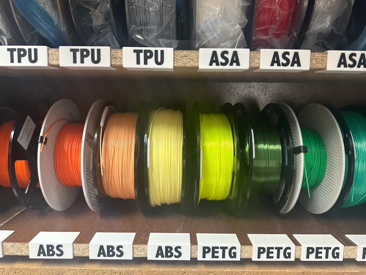 Clip-on Customizable Filament Labels for Shelf - Free 3D Print Model ...