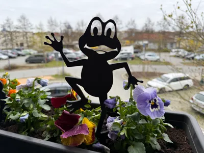 Frog Garden Figurine