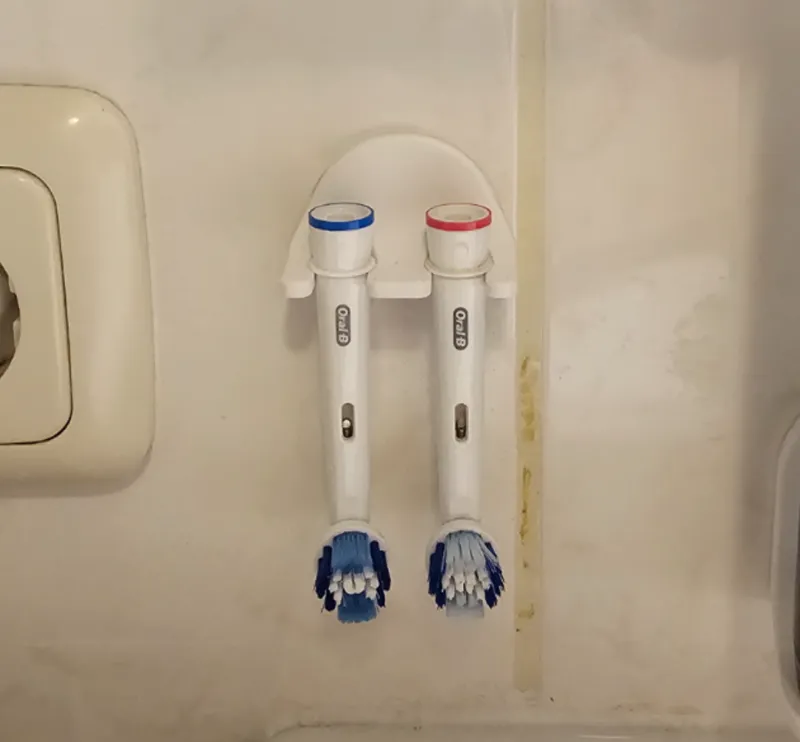 OralB brushes holder (from 1 to 6 brushes)
