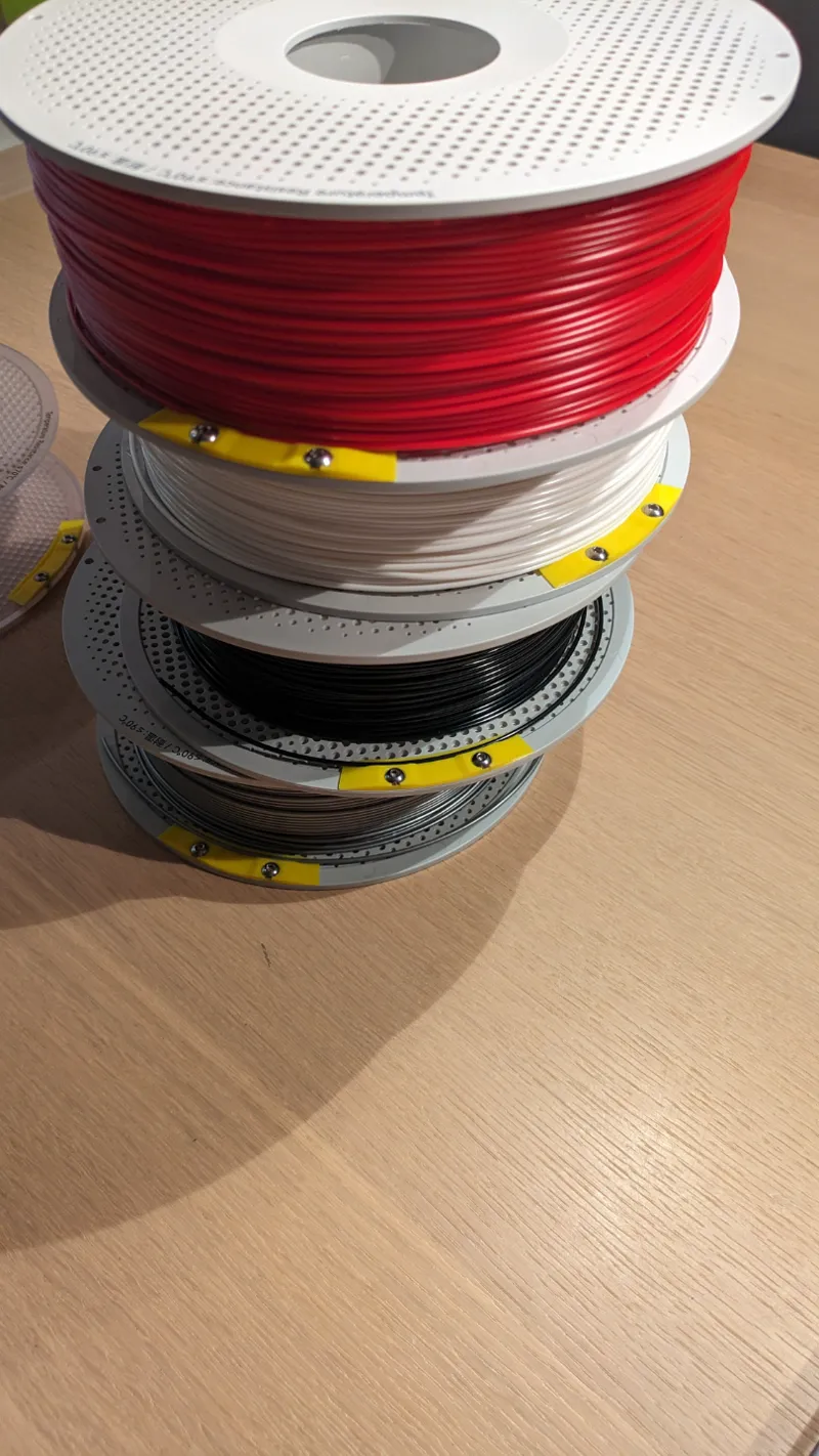 Filament clip for spool
