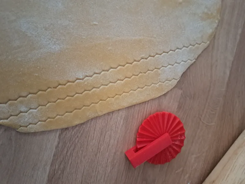 Wavy Pasta Cutter