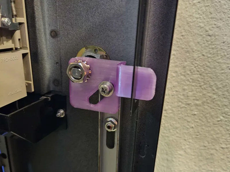 Groove Coaster Locking Tang