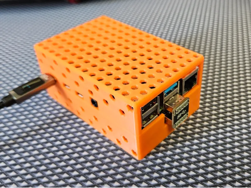 Gehäuses für Raspberry Pi 4 mit Geekworm X872 NVMe