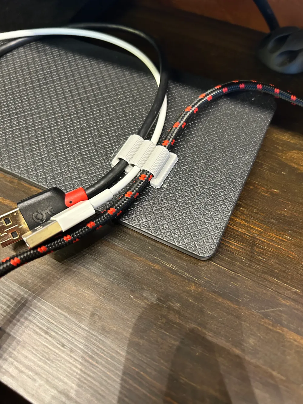 3 phone cord holder desk top by depthdesigns918 makerworld