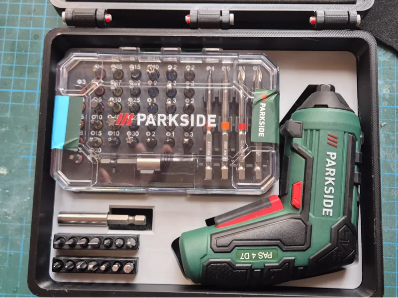 Caja paramètrica para atornilladora con accesorios