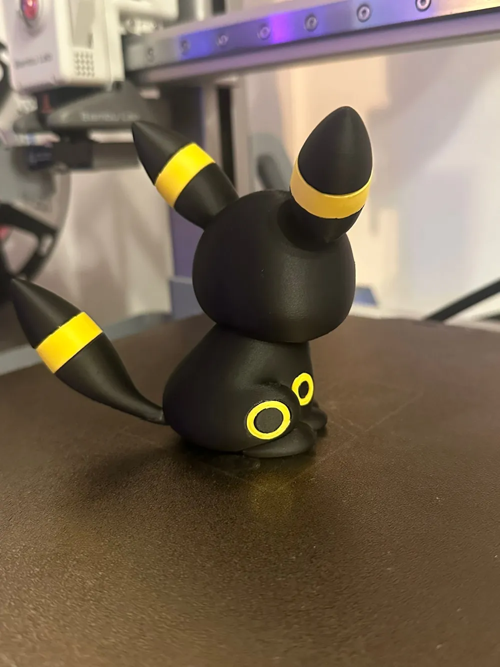 Handgefertigte Umbreon-Chibi-Figur, dekoratives Sammlerornament, Geschenkoption