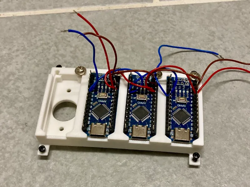 Arduino Nano holder for four Arduinos