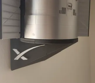 Scalable Starship Display (Base scale 1:100)