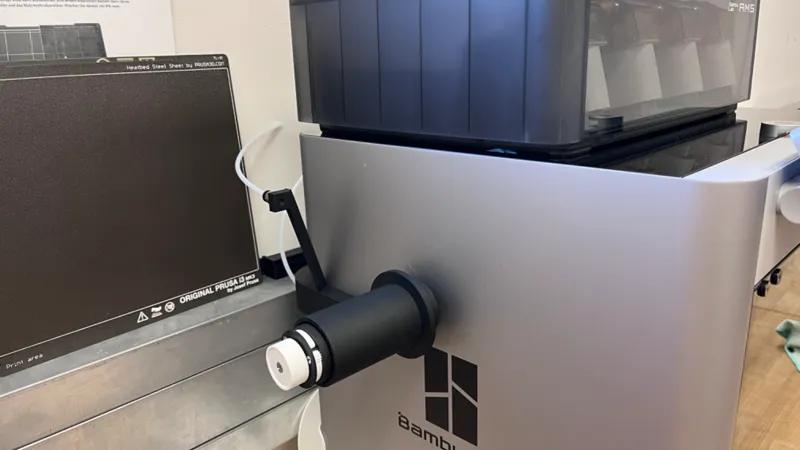 X1C Side spoolholder with locking mechanism
