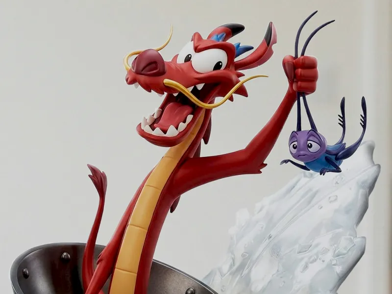 Mushu & Cri-Kee: The Lucky Dragon Diorama