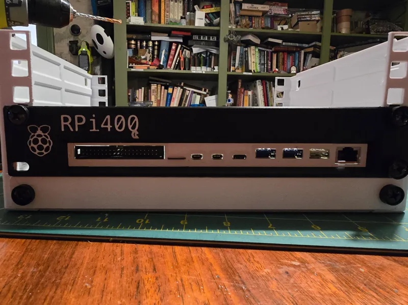 Raspberry Pi 400 MiniRack 1U Mount
