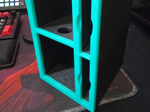 Ultimate Commander Play Tower