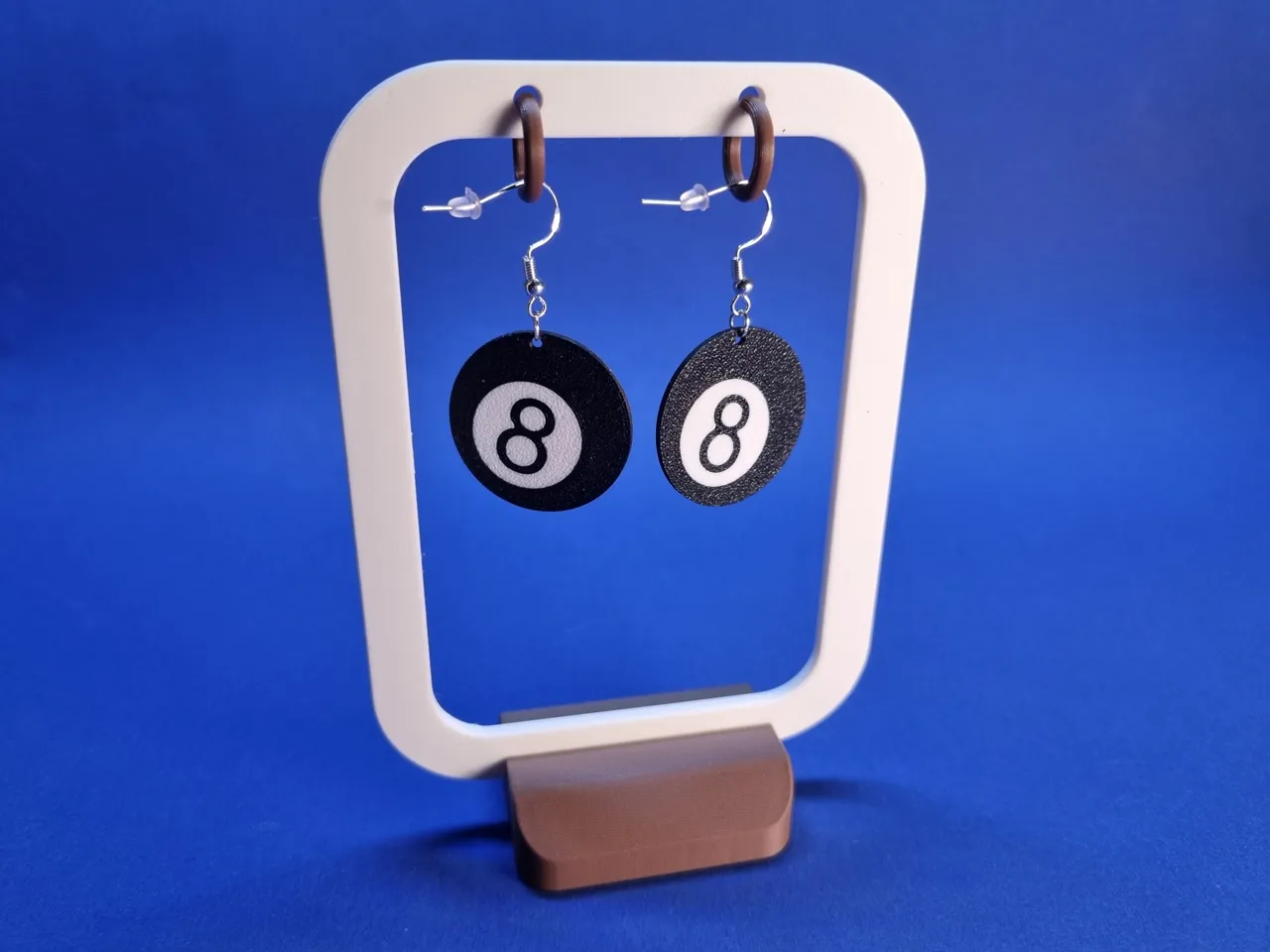 Ohrring 8-Ball view 2